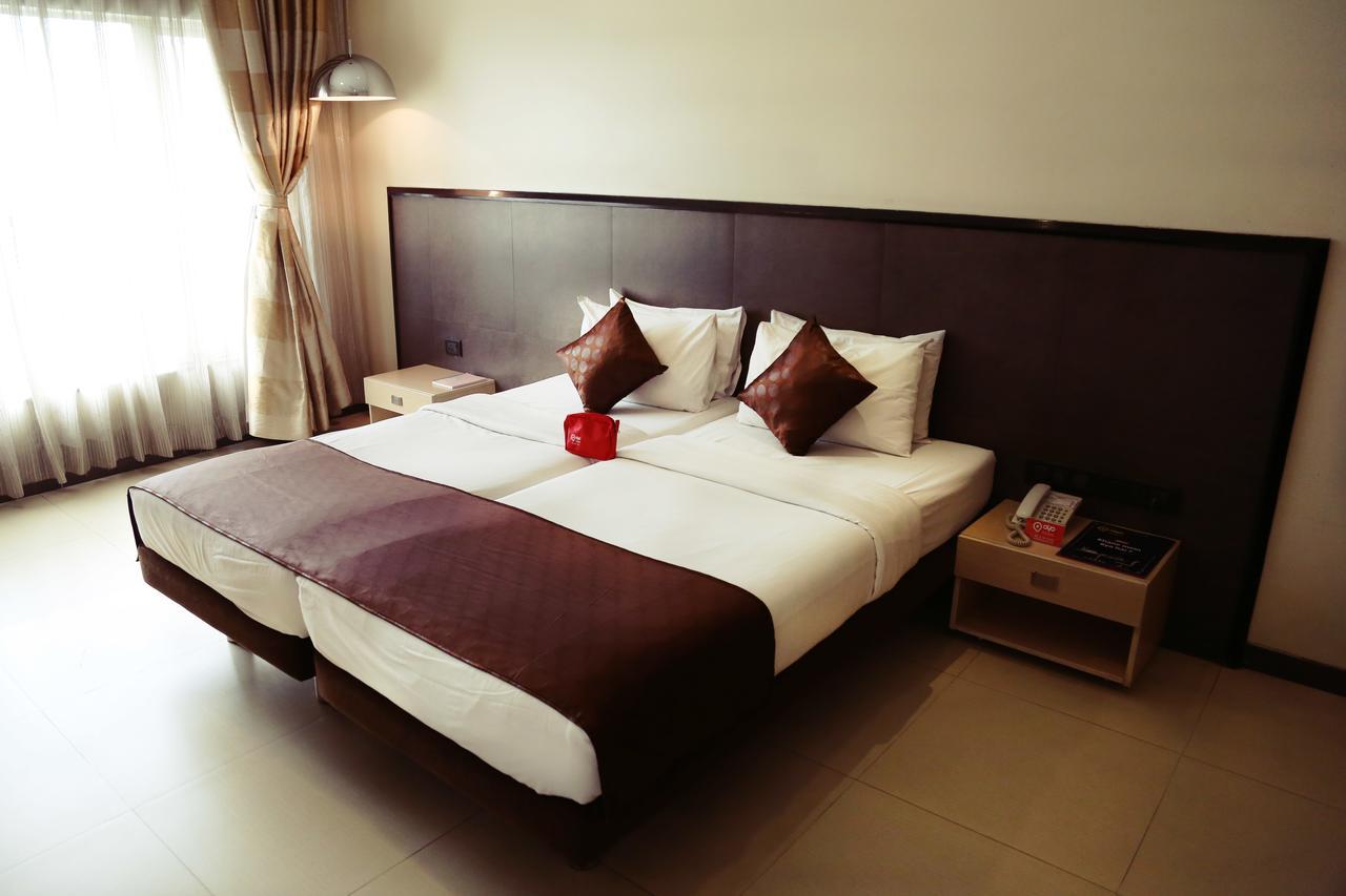 The Sirona Hotel Пуне Екстер'єр фото