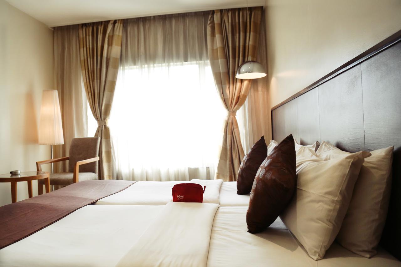 The Sirona Hotel Пуне Екстер'єр фото